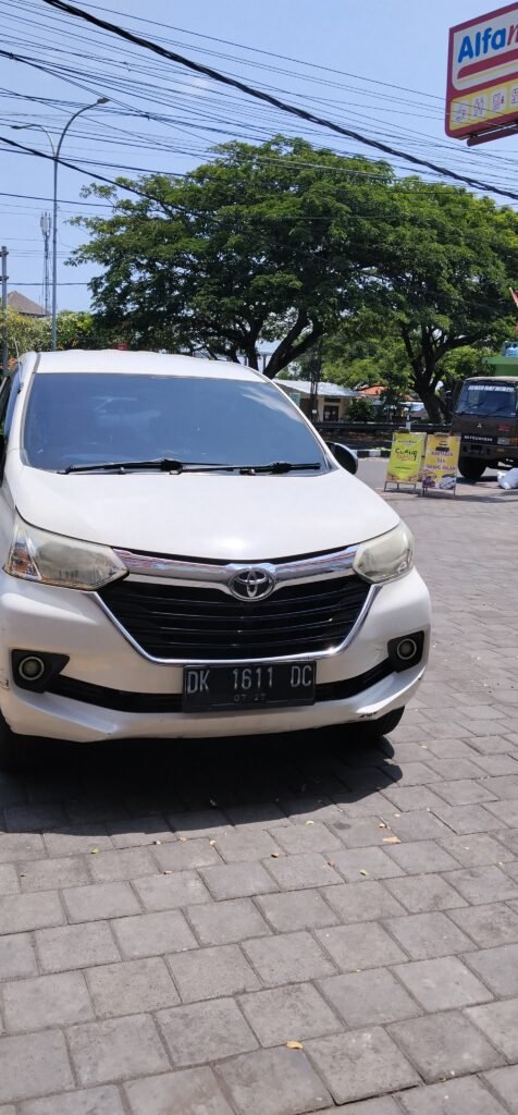 Driver vehicle photo
