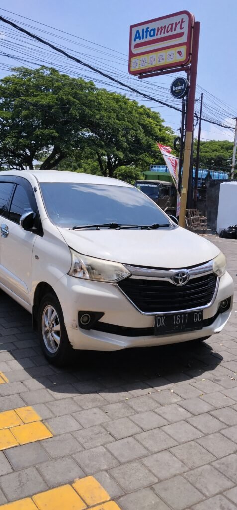 Driver vehicle photo