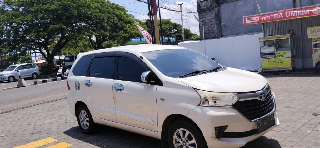 Driver vehicle photo