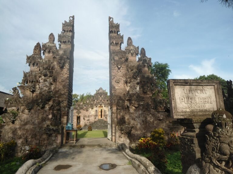 Beji Sangsit Temple, Bali
