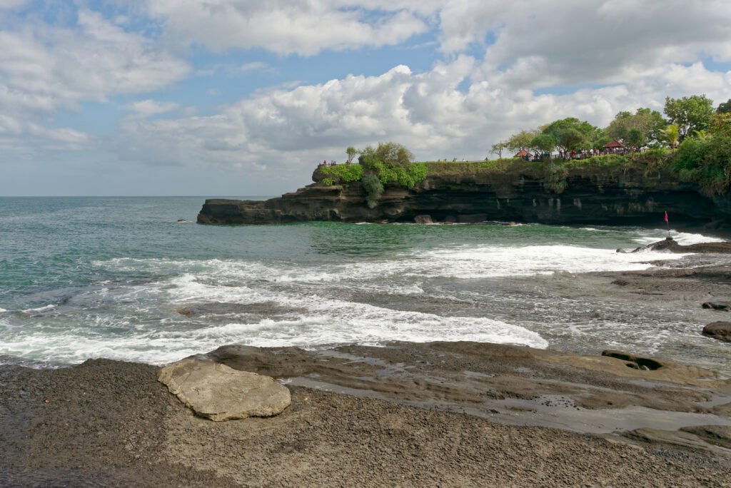 Batu Bolong Temple Tanah Lot, Bali