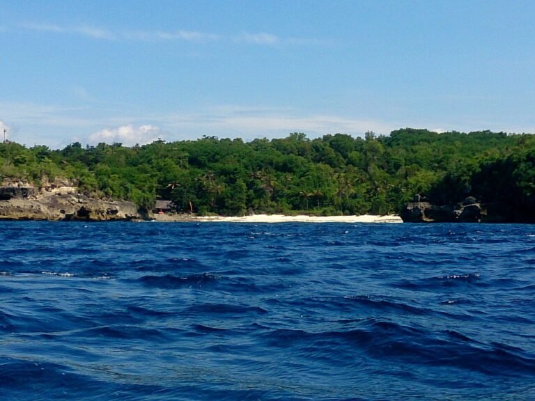Secret Beach on Nusa Ceningan in March 2015.